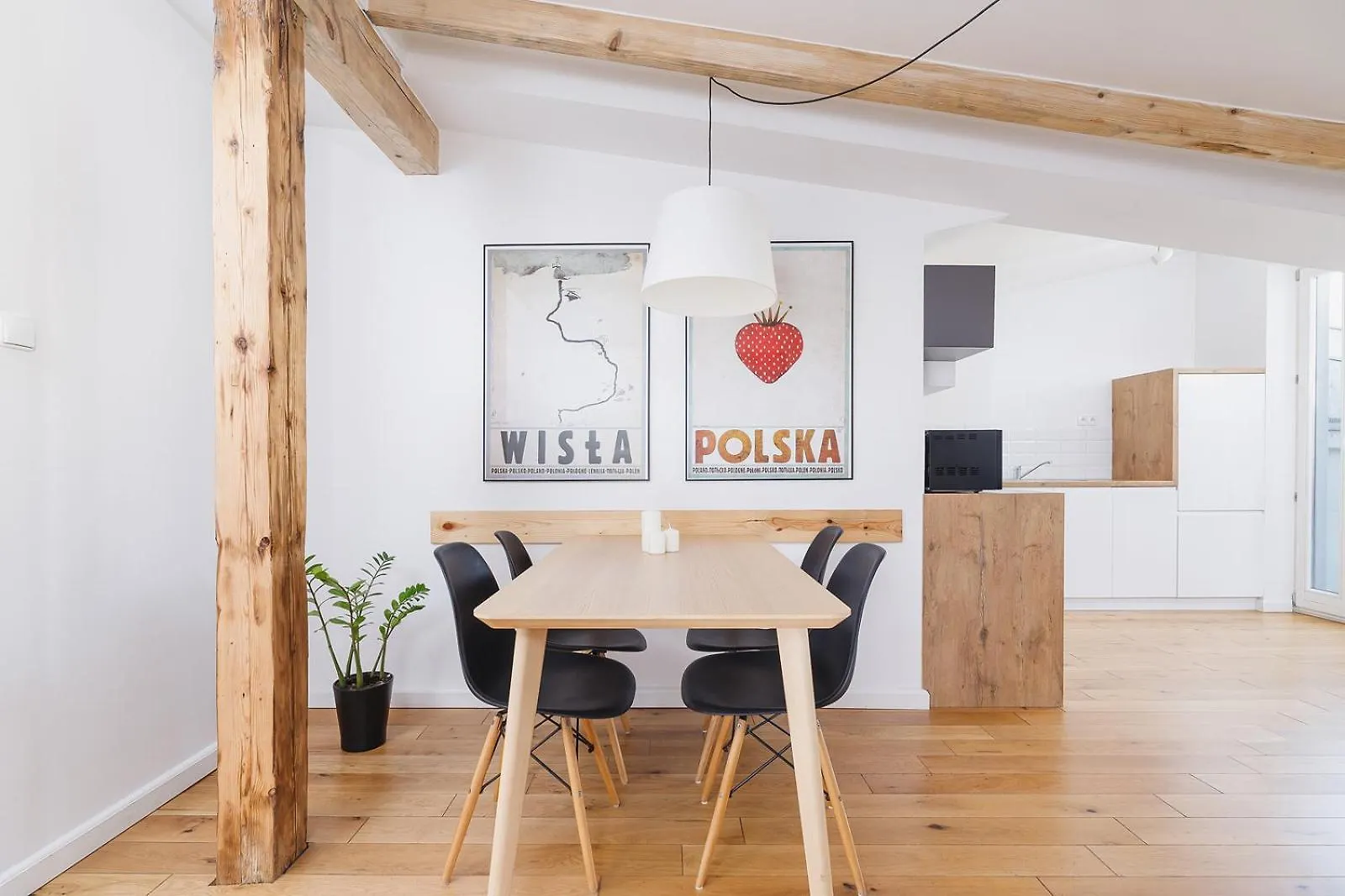2 Bedroom Apartment With Terrace- Pilsudskiego 11 Krakow Poland