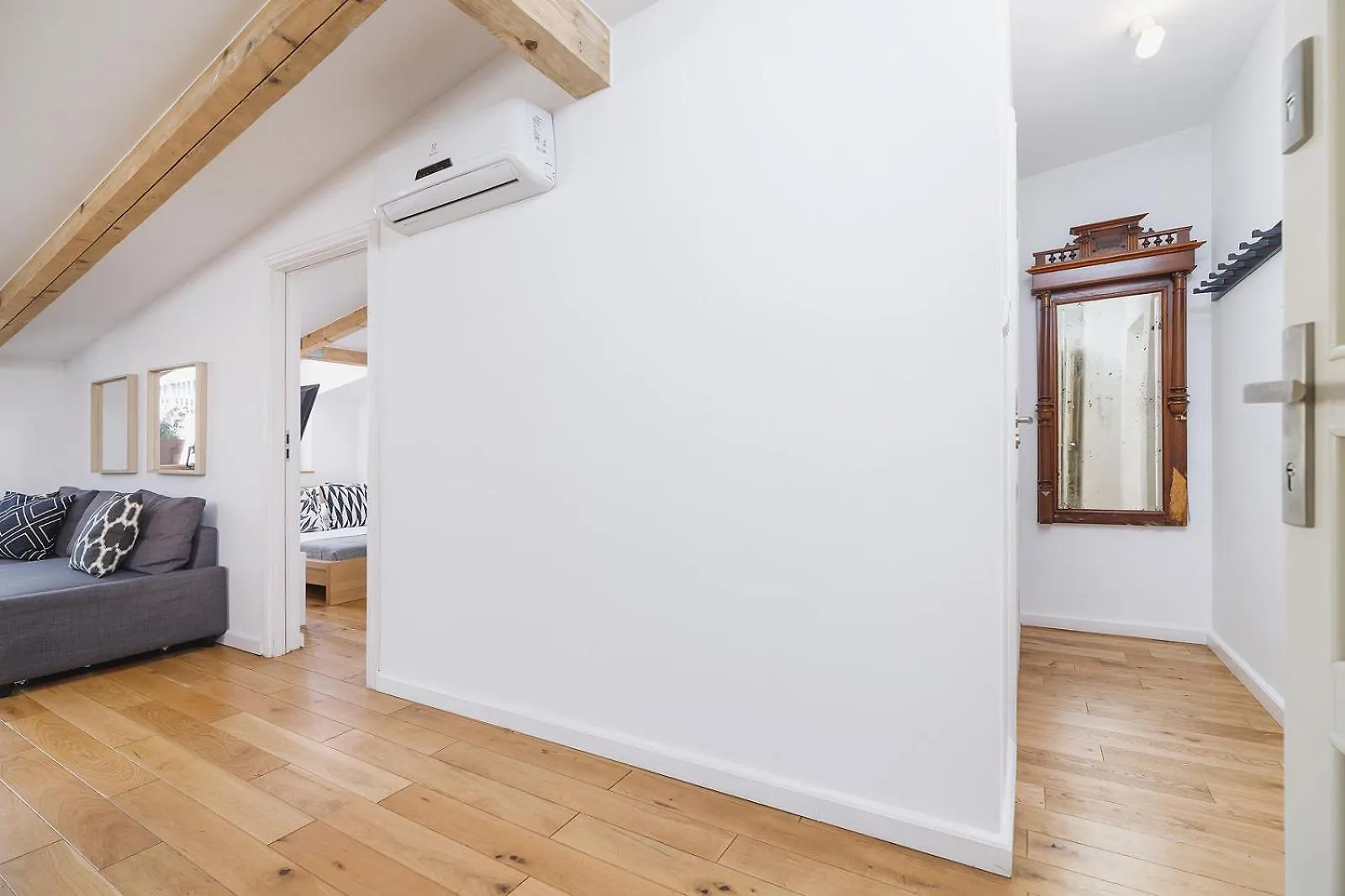 2 Bedroom Apartment With Terrace- Pilsudskiego 11 Krakow 0*,  Poland