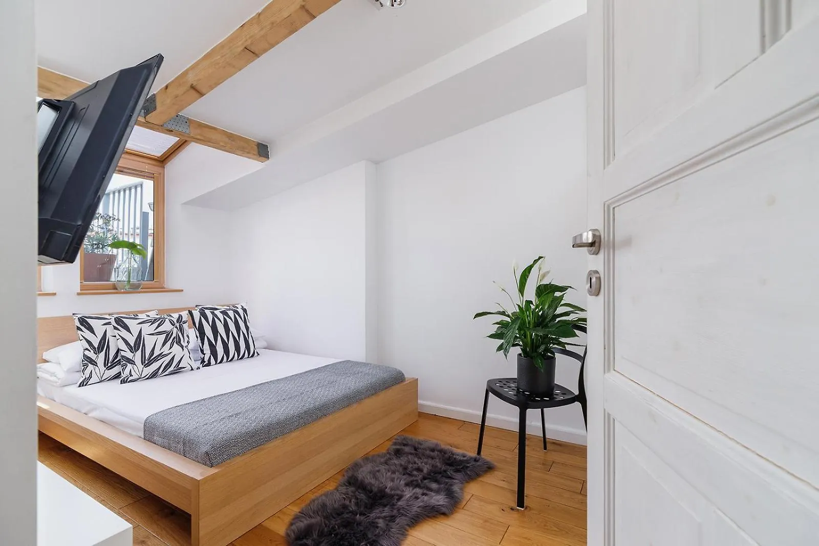 2 Bedroom Apartment With Terrace- Pilsudskiego 11 Krakow