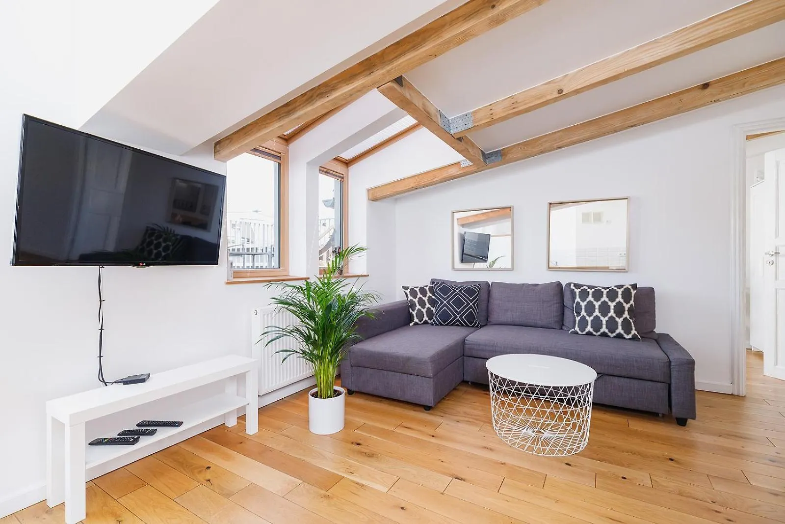 2 Bedroom Apartment With Terrace- Pilsudskiego 11 Krakow